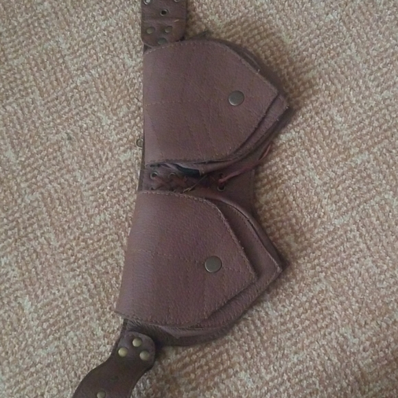 Leather waist pack - Picture 3 of 4